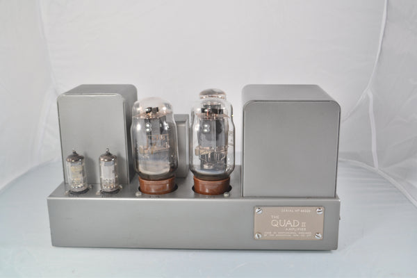 Quad II Valve Amplifiers with Quad 22 and AM II Tuner