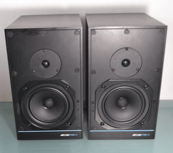 Arcam Two Plus Bookshelf Standmount Speakers - Chorlton Analogue