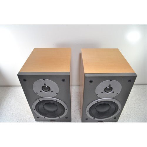Dynaudio Audience 52 Bookshelf Standmount Speakers Pair Working Maple Veneer - Chorlton Analogue