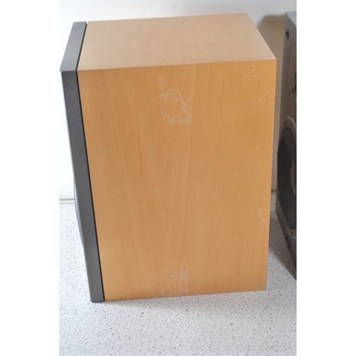 Dynaudio Audience 52 Bookshelf Standmount Speakers Pair Working Maple Veneer - Chorlton Analogue