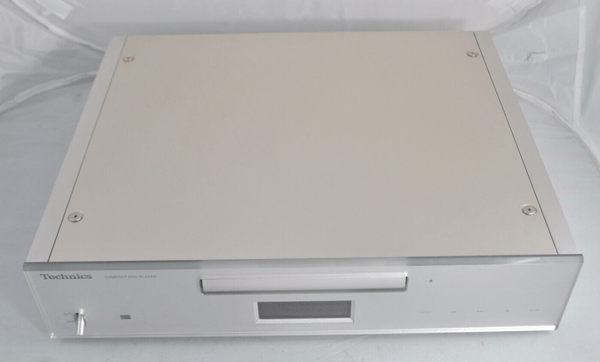Technics SL - C700 CD Player Silver £850 when NEW, £415 Here USED - Chorlton Analogue